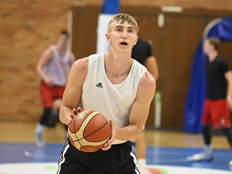 Start. Basketbalisté Nymburka zahájili přípravu na novou sezonu