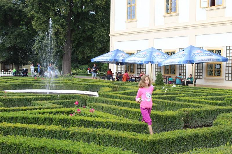 Pohádkové léto na zámku Loučeň.