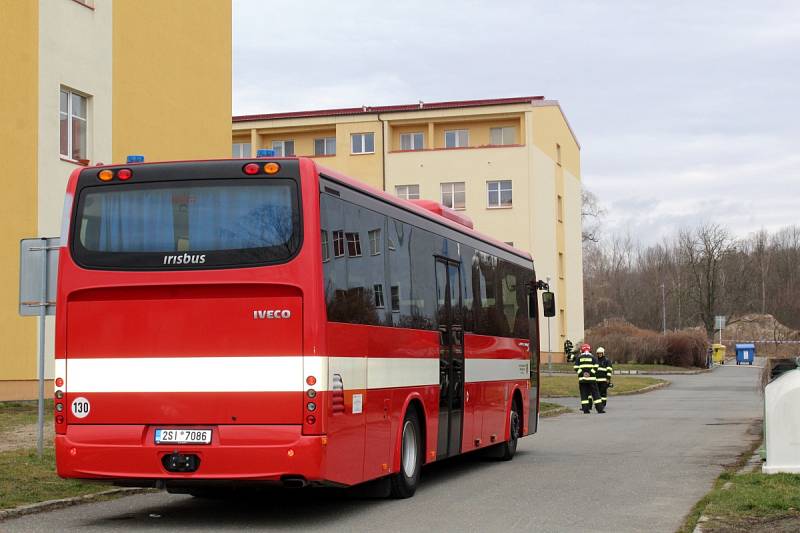 Při výkopových pracích bagr narazil na leteckou pumu u parku Mirakulum. Část obyvatel přilehlých domů byla evakuována.