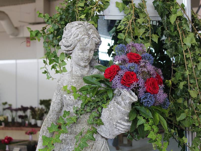 Nejen růže mohou obdivovat návštěvníci výstavy Růžová zahrada, která probíhá do neděle na Výstavišti v Lysé nad Labem.