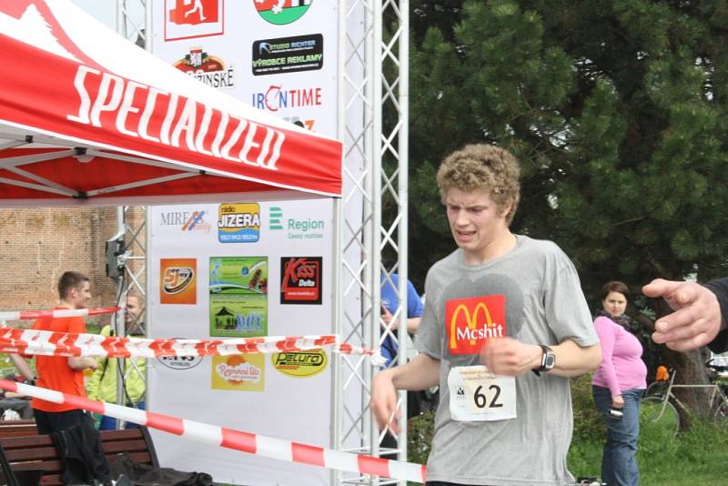 První ročník půlmaratonu a "čtvrtky" v Nymburce.