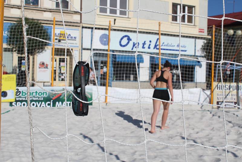 Náměstí Přemyslovců hostí Týden beach volejbalu.