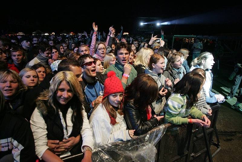 Hudební festival Votvírák v Milovicích