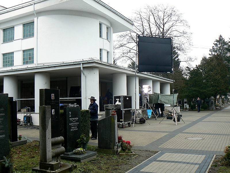 Nymburské krematorium - Před rokem zde probíhalo natáčení seriálu Pustina.