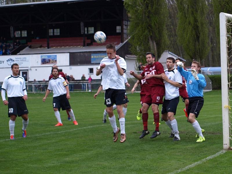 Fotbalisté poděbradské Bohemie prohráli doma s Čelákovicemi 0:2.