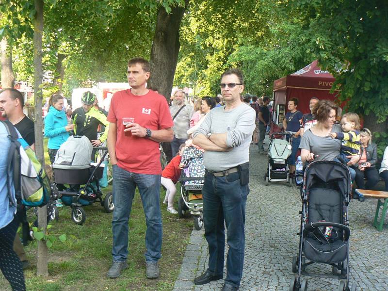 Folkový festival potěšil pod vodárnou.