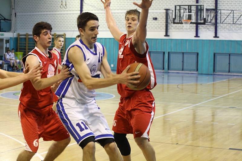 Basketbaloví kadeti Nymburka postoupili do extraligy