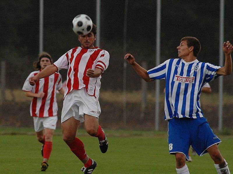 Z utkání fotbalové divize Jirny - Čelákovice (4:1).