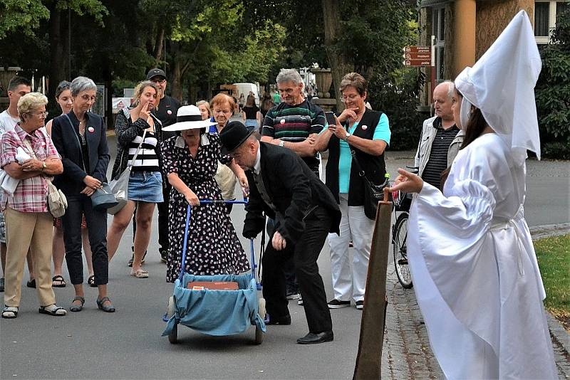 Procházky po lázeňském městě jsou letos zaměřeny na 100. výročí založení republiky.