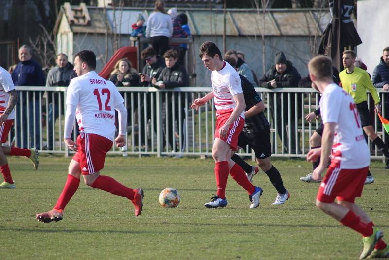 Z divizního fotbalového utkání Poříčany - Kutná Hora (4:0)