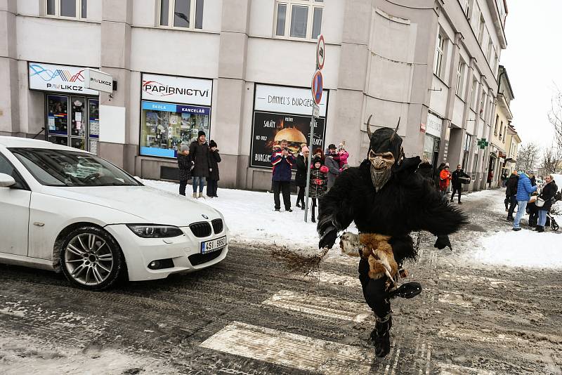 Krampus čerti v Lysé nad Labem v sobotu 4. prosince 2021.