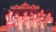 Děti z Masarykovy základní školy v Dymokurech nacvičily opravdový cirkusový program. 