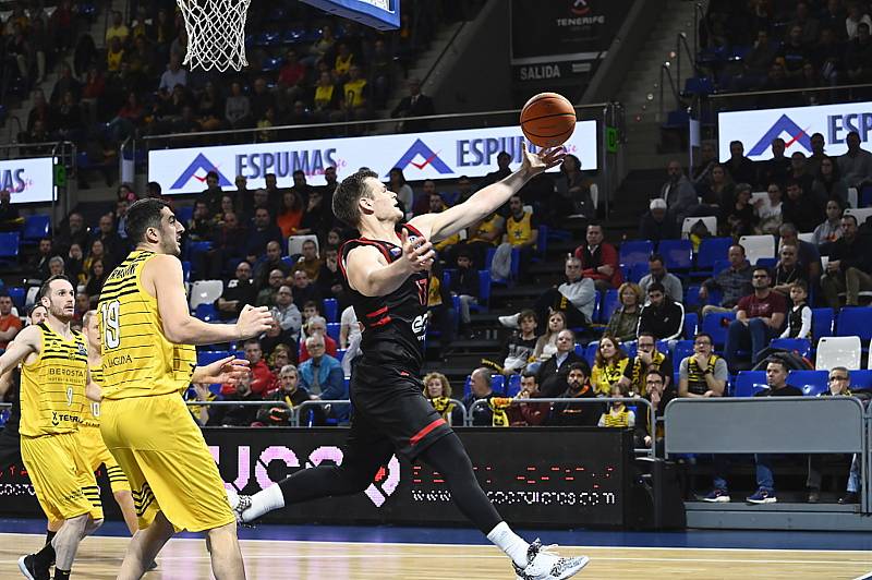 Z basketbalového utkání Ligy mistrů Tenerife - Nymburk (84:89).