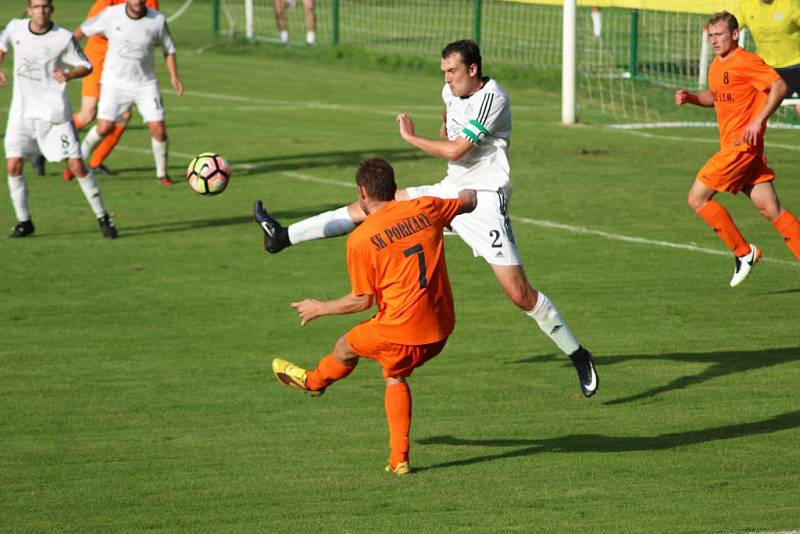 Z fotbalového utkání krajského přeboru Semice - Poříčany (1:0)