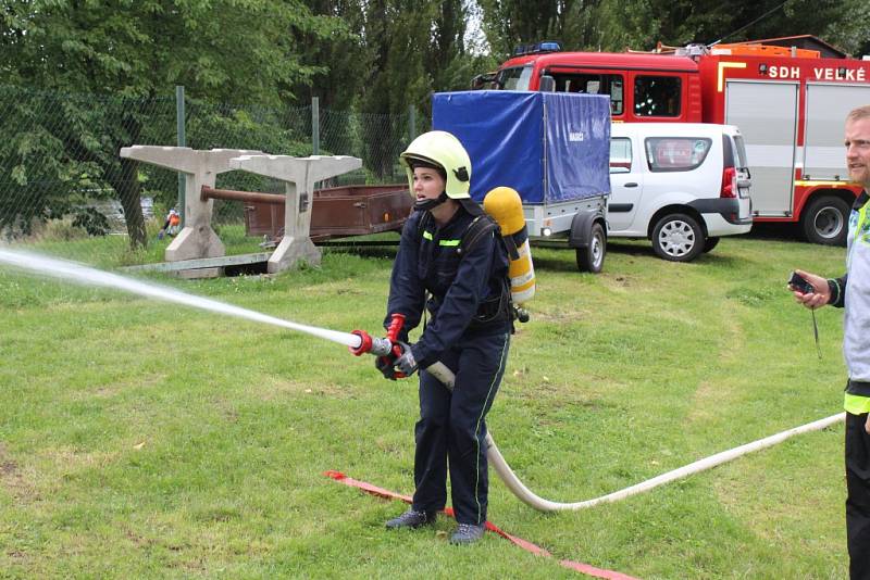 Už posedmé se konalo v poděbradské čtvrti Velké Zboží klání o Železného hasiče.