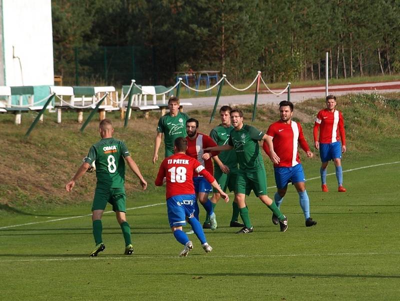 Z fotbalového utkání I.B třídy Semice - Pátek (2:2)