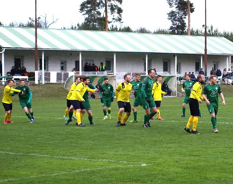 Z fotbalového utkání I.B třídy Semice - Liblice (0:1)