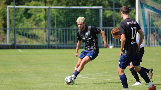 Z přípravného fotbalového utkání Poříčany - Sokoleč (3:1)