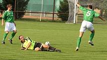 Ze zápasu I.A třídy Sokoleč - Kouřim (1:3).