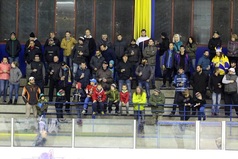 Z hokejového utkání druhé ligy Nymburk - Kolín (2:8