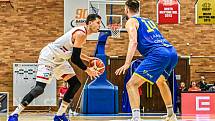 Z basketbalového utkání nejvyšší soutěže Nymburk - Opava (92:75)