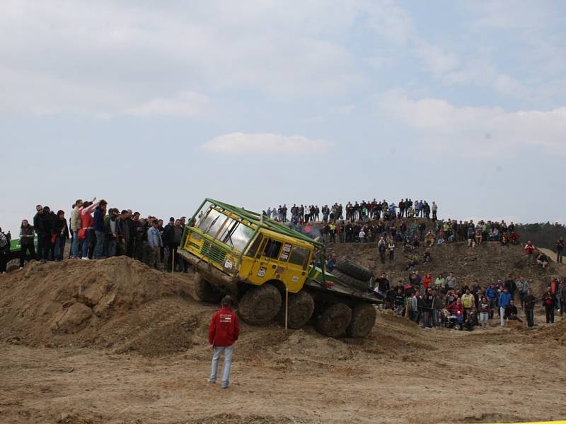 Otevřené mistrovství ČR Truck Trial 2012 na Božím Daru u Milovic