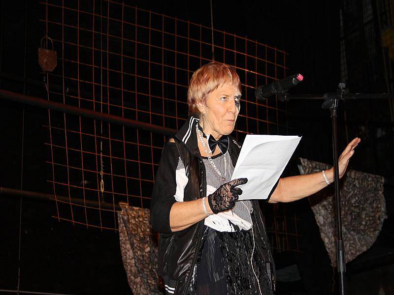 Eva Hrubá a její poslední představení a zároveň křest básnické sbírky