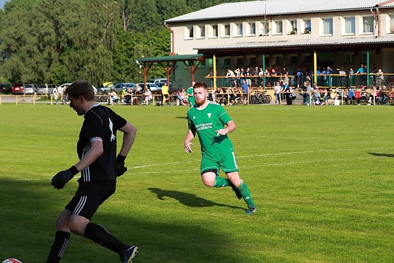 Z fotbalového utkání Postřižinského okresního přeboru Přerov nad Labem - Bohemia Poděbrady B (1:0)