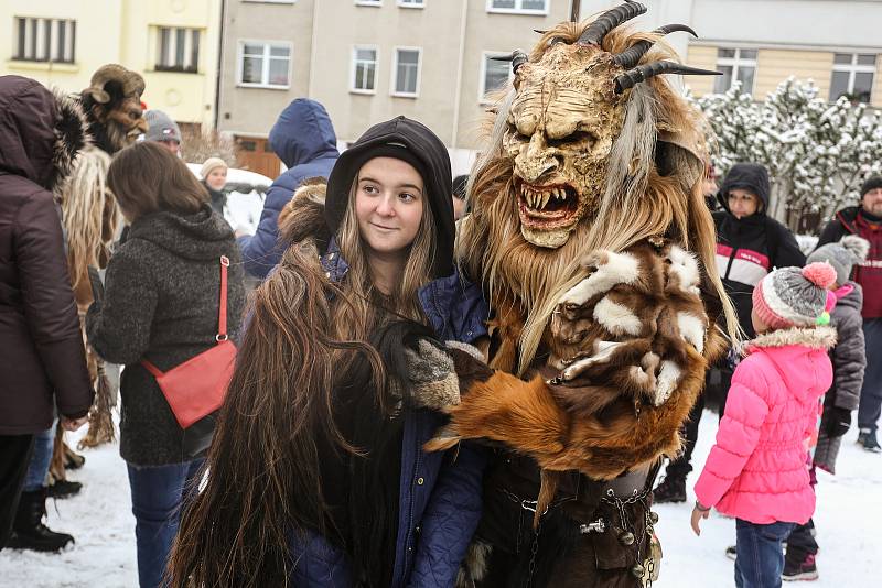 Krampus čerti v Lysé nad Labem v sobotu 4. prosince 2021.