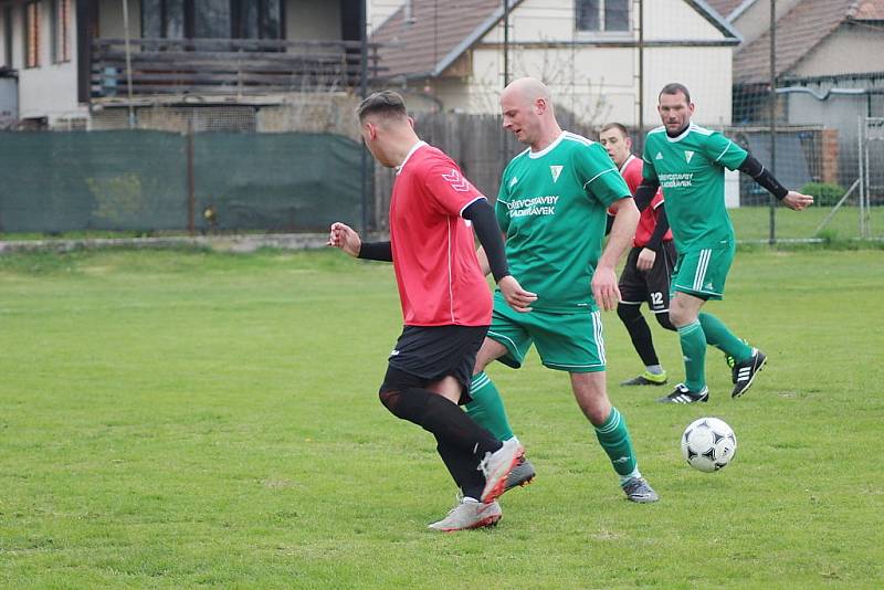 Z fotbalového utkání okresního přeboru Opočnice - Přerov nad Labem (3:0)