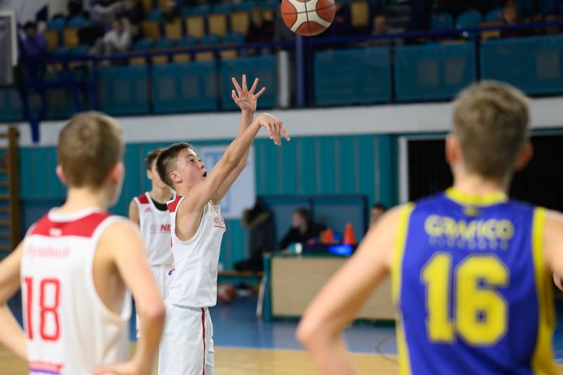 Z basketbalového utkání extraligových mladších žáků Nymburk - Opava (71:54)