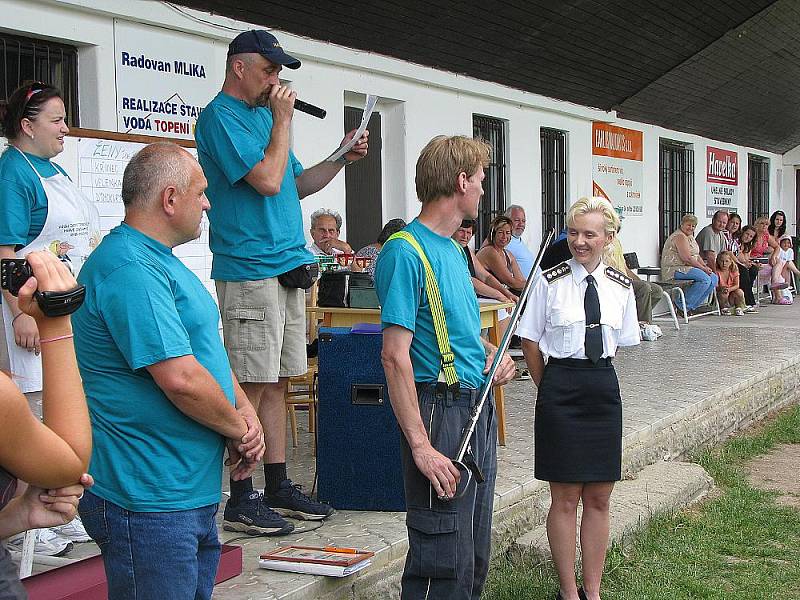 V Dymokurech oslavili v pondělí 115 let od založení Sboru dobrovolných hasičů.