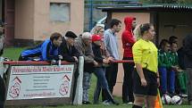 Fotbalisté Městce Králové porazili v souboji o první příčku tabulky okresního přeboru Rožďalovice 3:1.