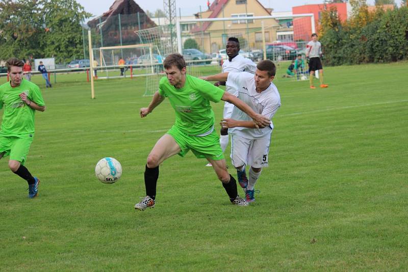 Z okresního fotbalového derby I.B třídy Lysá - Libice (2:2)