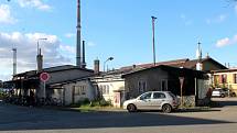 Prostor vedle podchodu u nádraží v Nymburce, kde by místo drážních domků měla vyrůst cyklověž.
