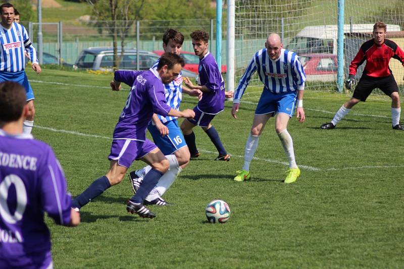 Z fotbalového utkání krajské I.A třídy Vykáň - Čelákovice (2:1)