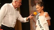 Finálový večer Miss Polabí se konal v poděbradském divadle.