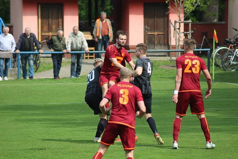 Z fotbalového utkání I.A třídy Slovan Poděbrady - Čáslav B