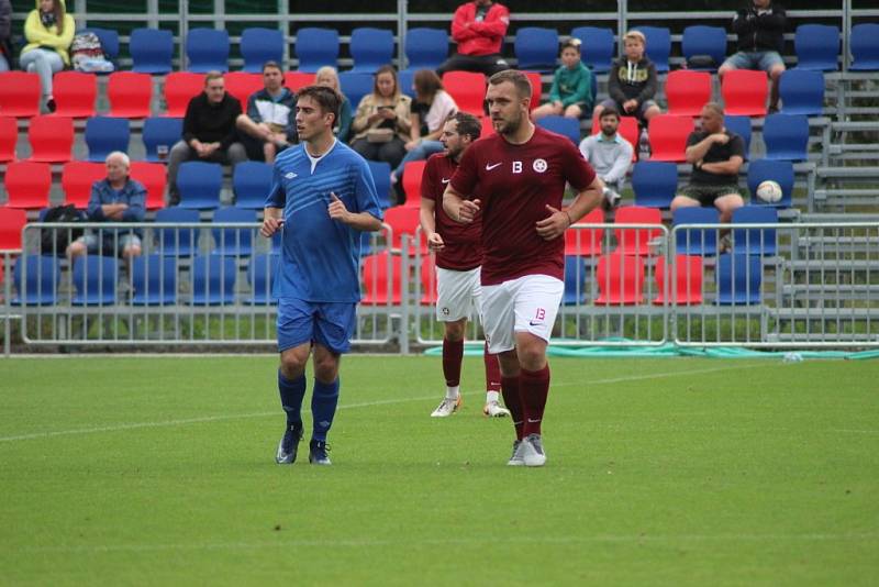 Z fotbalového utkání krajského přeboru Bohemia Poděbrady - Nespeky (4:4, na penalty 8:7)