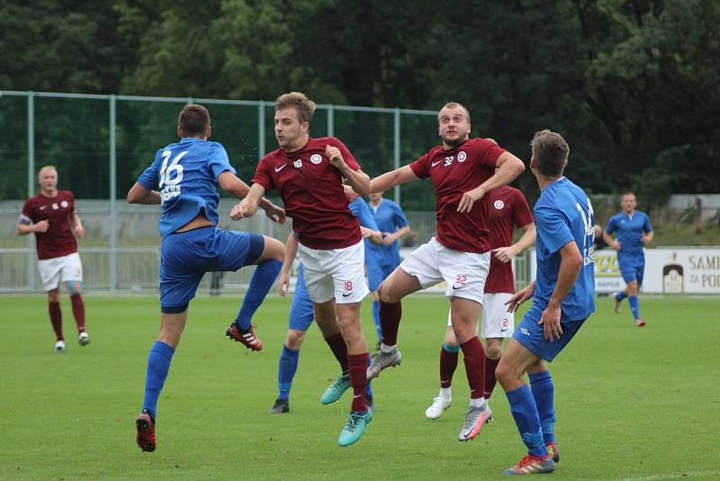 Z fotbalového utkání krajského přeboru Bohemia Poděbrady - Nespeky (4:4, na penalty 8:7)