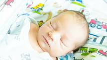 Tobiáš Štrynek, Čelákovice. Narodila se 1. srpna 2020 ve 0.37 hodin, vážil 2 970 g a měřil 48 cm. Z prvorozeného synka se raduje maminka Lucie a tatínek Petr.
