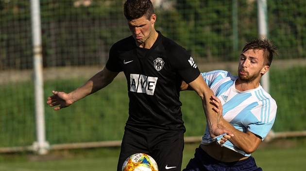 Z divizního fotbalového utkání Poříčany - Čáslav (2:0)