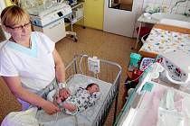 OXYMETR pomáhá při měření nasycení krve kyslíkem. Nemocnice jej využívá při odhalování skrytých srdečních vad u novorozenců, existují ale i varianty pro domácí použití.