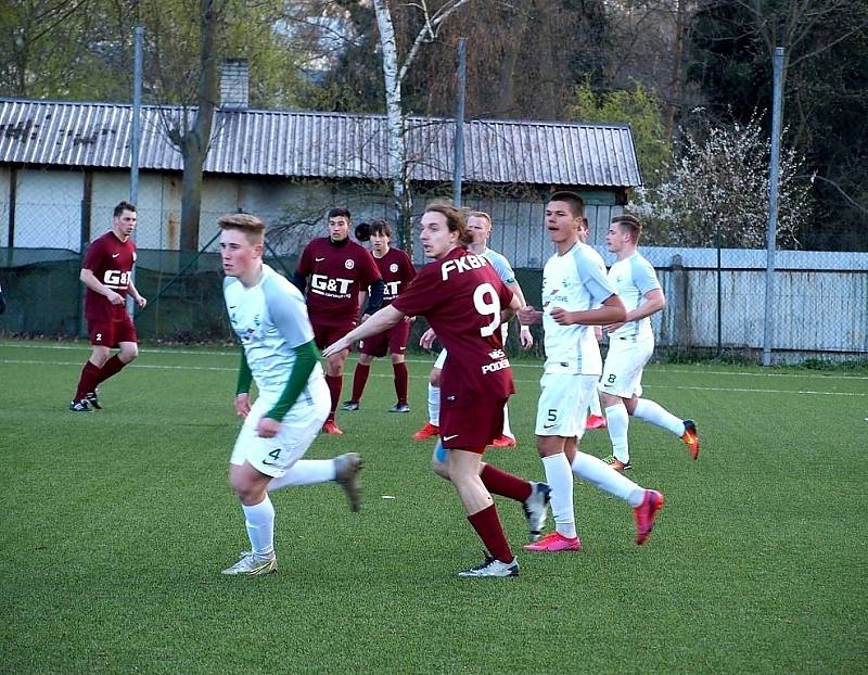 Z fotbalového utkání okresního přeboru Bohemia Poděbrady B - Polaban Nymburk B (0:2)