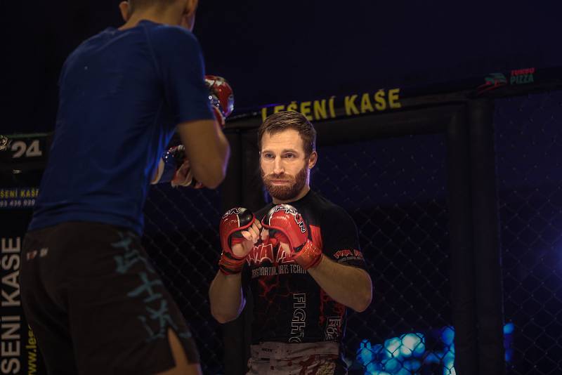 Galevečer MMA GCF 61 Cage Fight Nymburk se ve Sportovním centru konal v neděli 26. ledna.