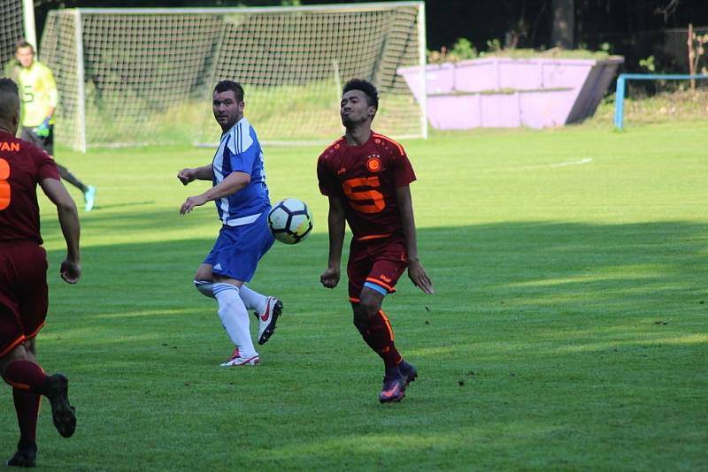 Z fotbalového utkání I.A třídy Slovan Poděbrady - Pšovka Mělník (4:1)