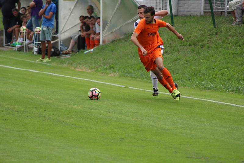 Z fotbalového utkání krajského přeboru Semice - Poříčany (1:0)