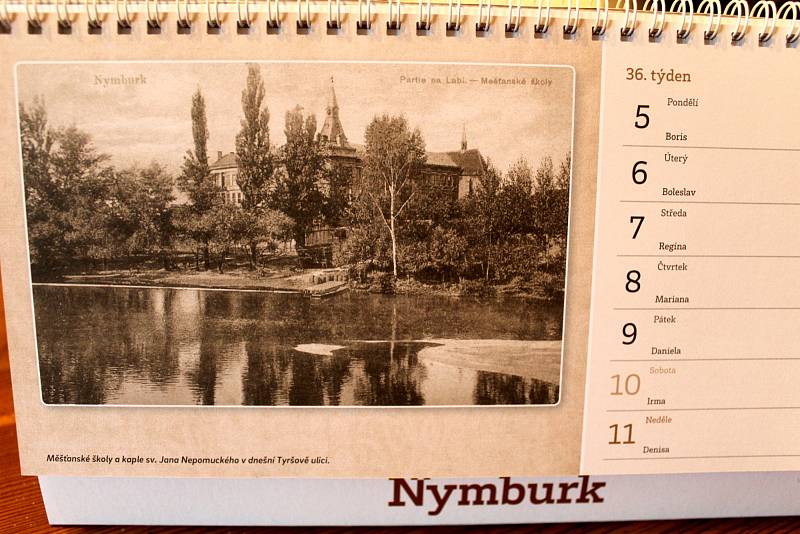 Stolní kalendář Nymburka na rok 2022.