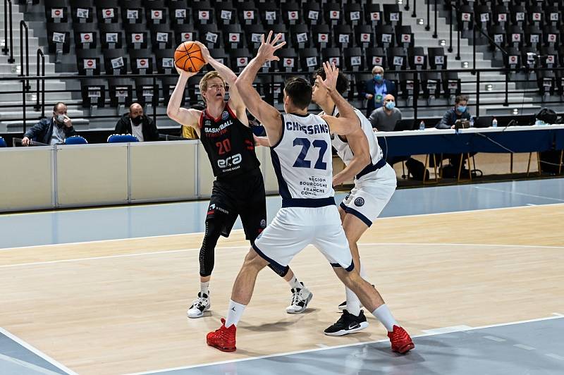 Z basketbalového utkání Ligy mistrů Dijon - Nymburk (85:61)