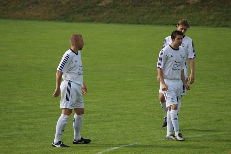 Z okresního derby krajského přeboru Semice - Ostrá (0:1)